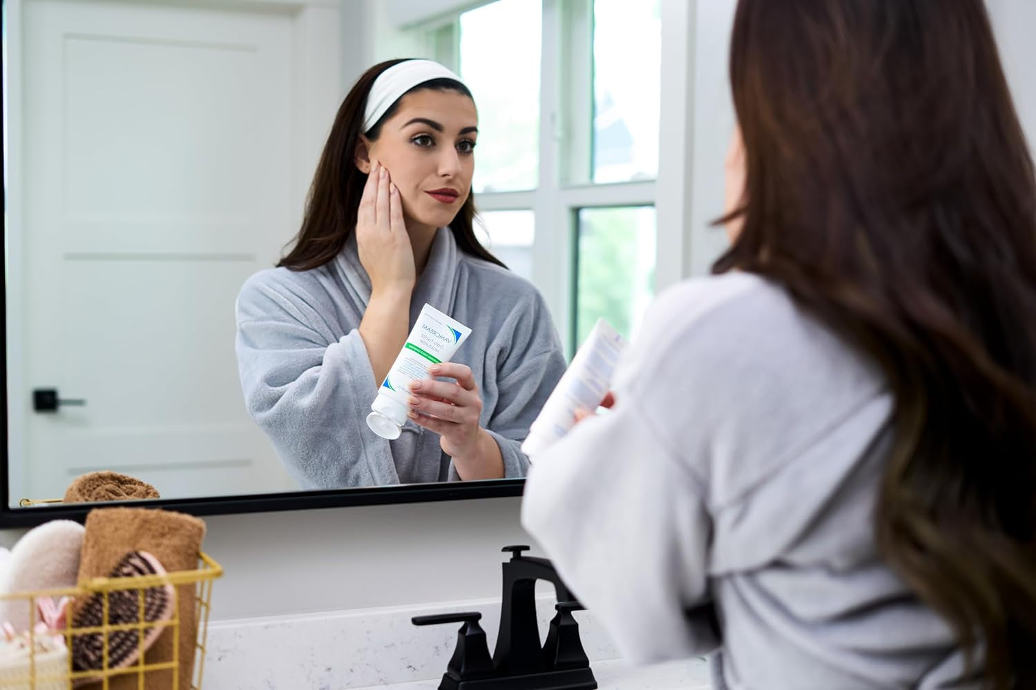 Daily Facial Moisturizer with Ceramides and Hyaluronic Acid - Hypoallergenic Formula for Sensitive Skin, 3 Fl Oz (Single Pack)