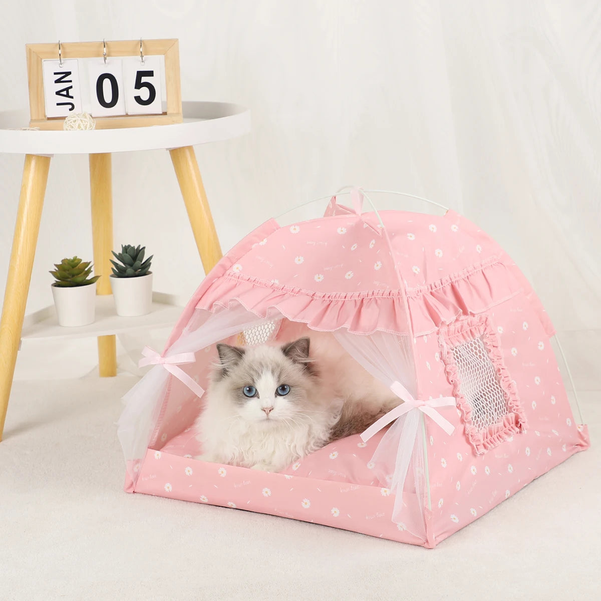 Luxury Pet Tent Bed for Cats - Cozy Winter Cushions and Accessories for Comfort and Style