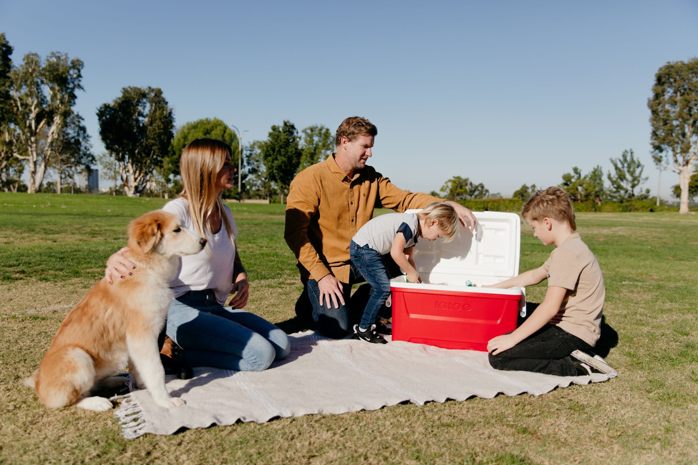 48 QT Laguna Ice Chest Cooler, Red - CommunityRateLLC