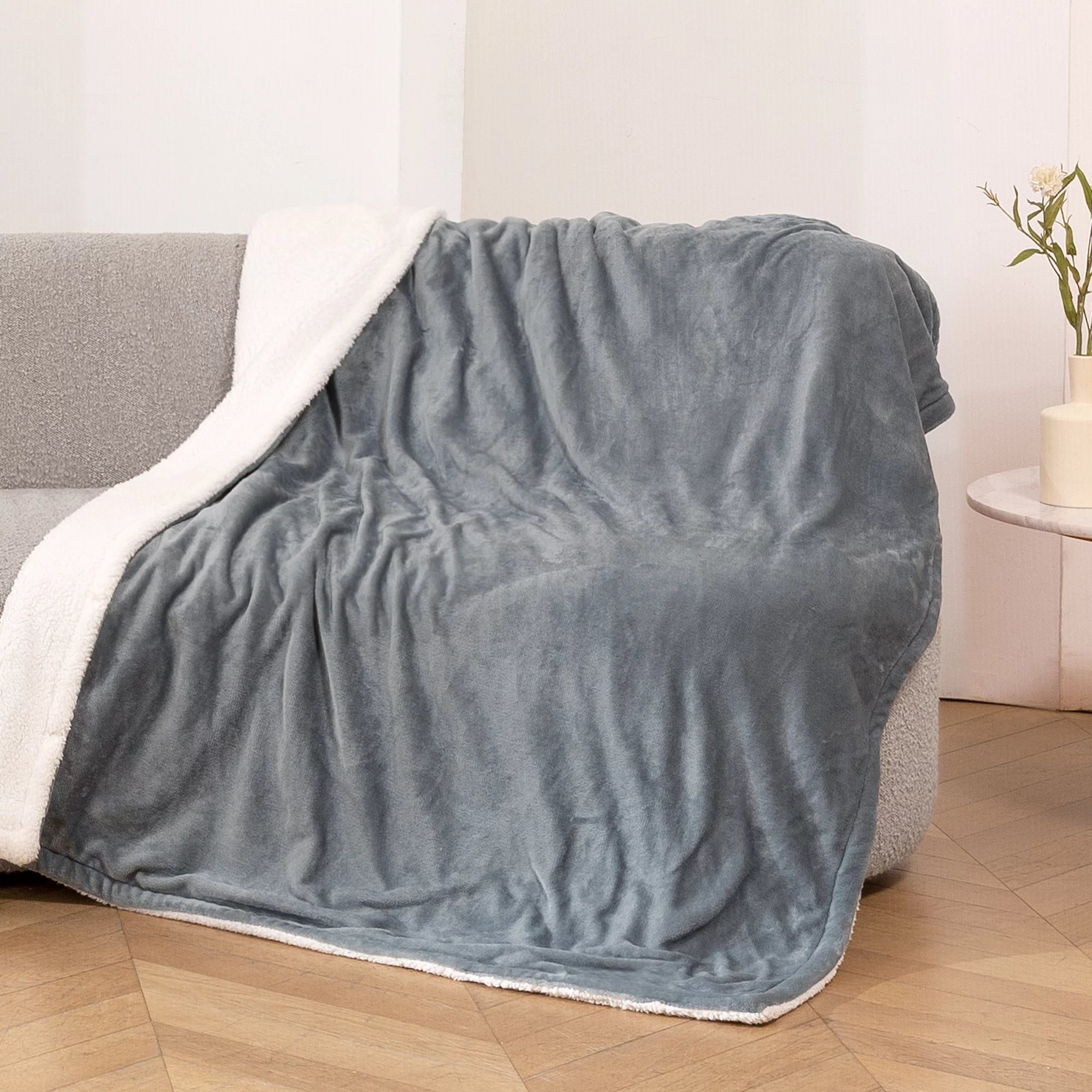 Cozy Up with Our 50" x 60" Electric Throw Blanket - 6 Heating Settings, Auto Shut-Off, Machine Washable Flannel & Sherpa in Gray and White