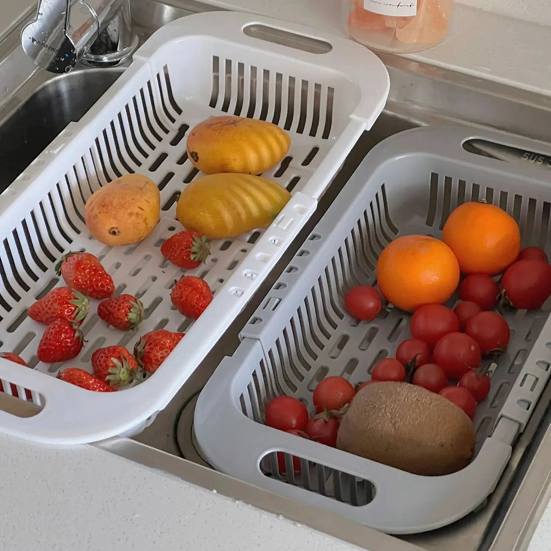 Retractable Kitchen Sink Storage Rack with Drain Basket for Fruits and Vegetables