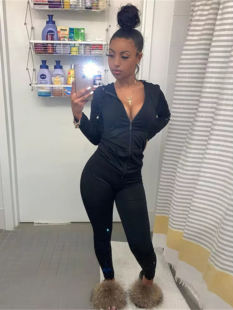 Women's Autumn Two-Piece Set: Long Sleeve Hooded Jacket with Zipper Pockets and Matching Stretch Leggings for Activewear